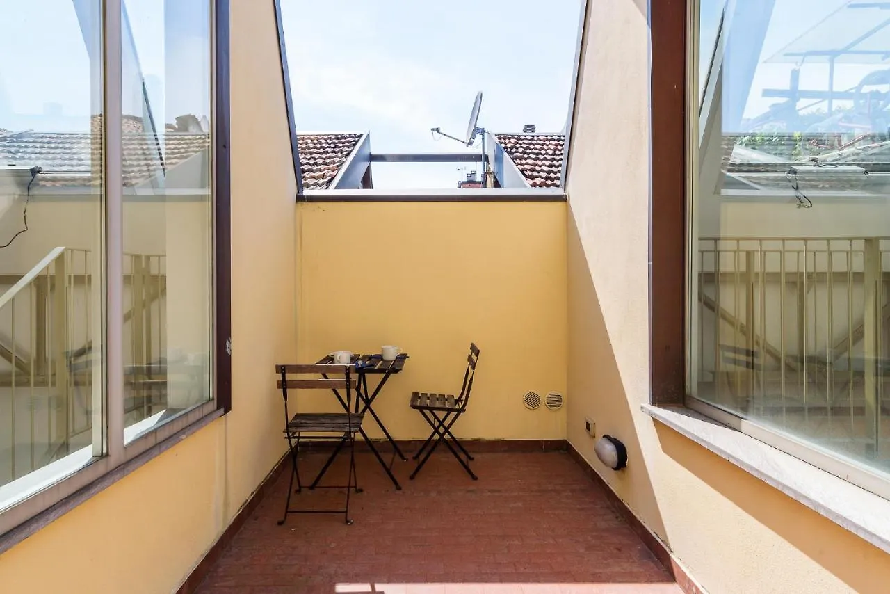 Quattro Passi Dalla Darsena Mailand Apartment