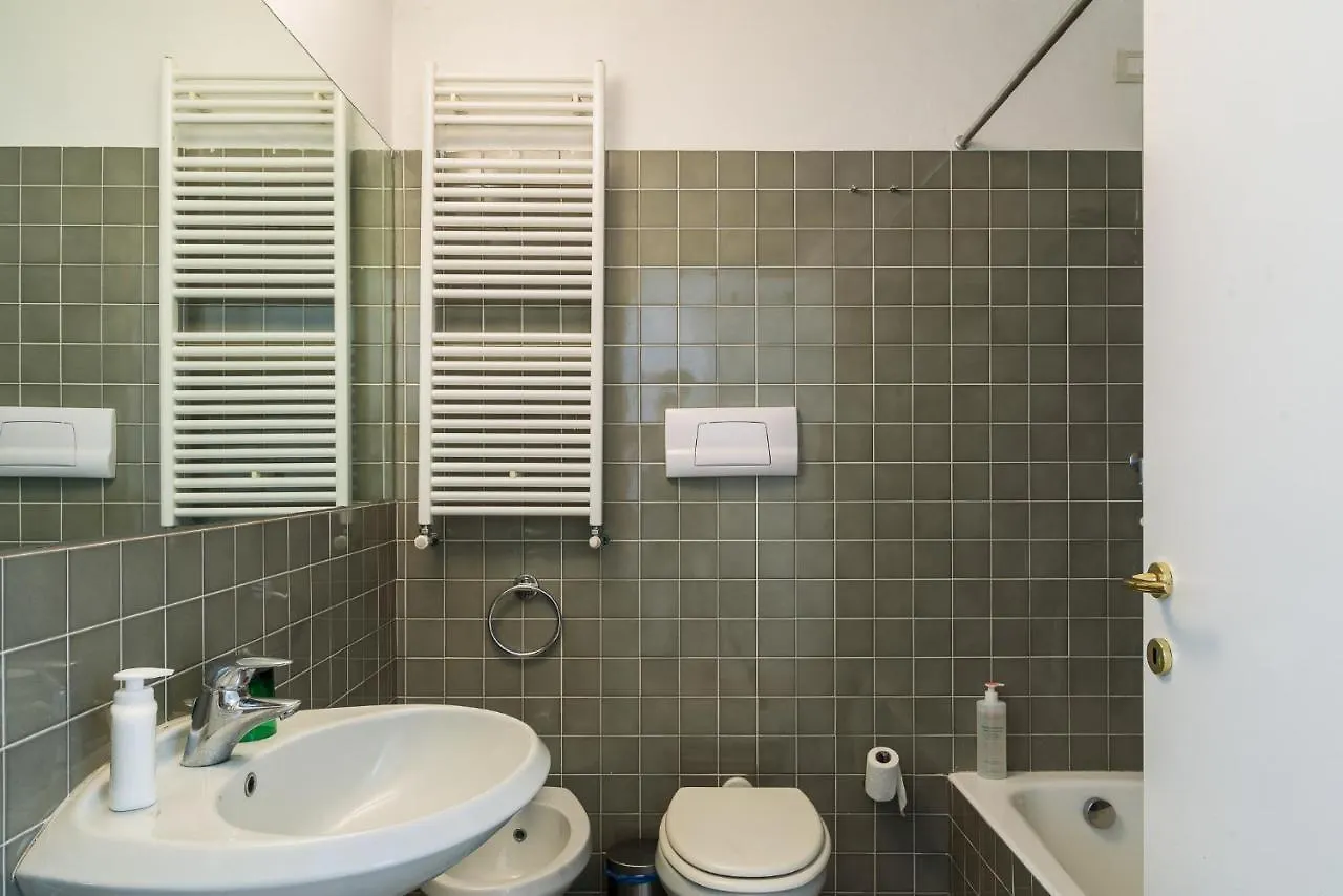 Quattro Passi Dalla Darsena Milan Apartment